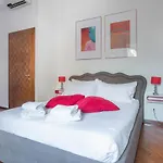 Pantheon Apartment